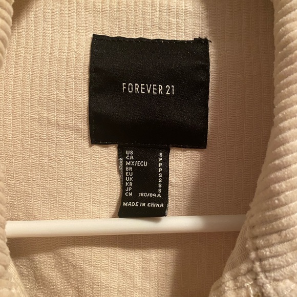 Forever 21 cropped jacket - Picture 2 of 3